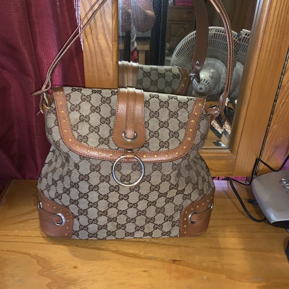 🔥NEW LISTING Super cute bag great condition - Picture 2 of 10